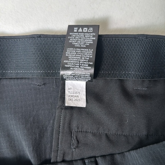 Greg Norman flat front‎ performance shorts - Picture 6 of 9